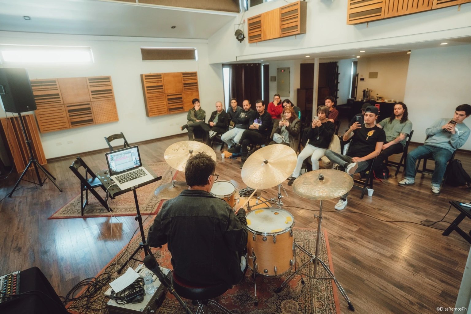 Masterclass de batería con estudiantes LAB
